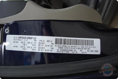 Tampa de válvula de motor usada serve: 2014 Dodge Caravan grau A - Imagem 1 de 4