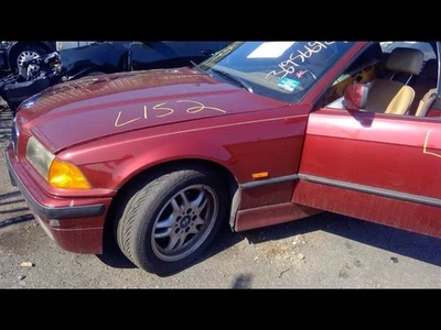 Passenger Right Front Spindle/Knuckle Fits 92-99 BMW 318i 1030001 - Image 1 of 4