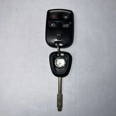 1997-2006 JAGUAR X100 XK8 XKR Remote Control Transmitter / Key  LJE2610AC - Image 1 of 3