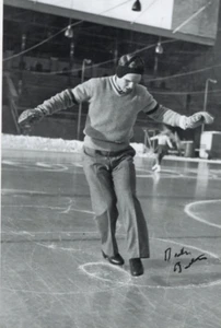 Foto 4x6 firmada autografiada de patinaje Juegos Olímpicos de Invierno EE. UU. - Imagen 1 de 1