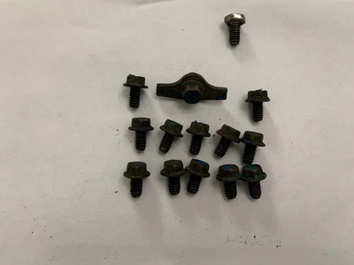 Juego de pernos de cubierta de válvula FSJ 304 360 390 401 Jeep Wagoneer J10 J20 AMC V8 Foto 1 de 2