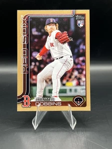 Actualización Topps 2025 #US257 Hunter Dobbins RC Gold/2025 Boston Red Sox - Imagen 1 de 2