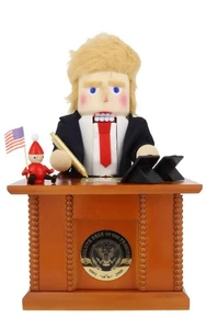 Nussknacker Präsident Trump am Schreibtisch im Oval Office Spezial Edition - Bild 1 von 6