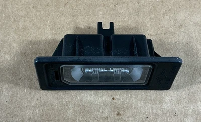 Luz de matrícula trasera Audi A7 Quattro 2012-2018 4G0943021 OEM Foto 1 de 4