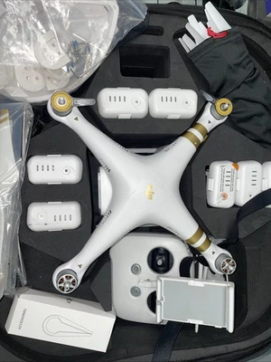 Paquete Drone DJI Phantom 3 Profesional 4K - Blanco + Mochila Foto 1 de 4