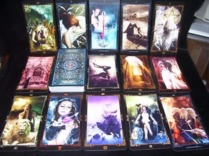 SEALED & BRAND NEW! DARK FAIRYTALE TAROT CARD ORACLE ENCHANTING & IRRESISTIBLE - Picture 1 of 12