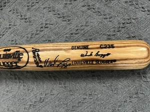 Wade Boggs  RedSox  YANKEES SIGNED Louisville Slugger Genuine Bat JSA Stamp - Picture 1 of 5