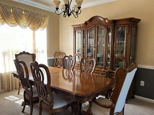 Ethan Allen Dining Room Set & China Cabinet - Picture 1 of 10