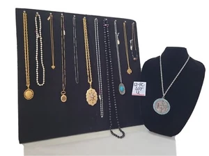 Costume Jewelry Vintage Lot 12 Necklace Charms, Chain, Beads Gold Tone & More U - Picture 1 of 24