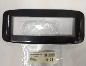 AVE 45PB06GM PLACCA 6 MODULI GRIGIO METALLIZZATO - Foto 1 di 1