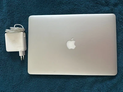 MacBook Pro 15" Retina (Mid-2015) – i7 2.8GHz – 16GB RAM – R9 M370X - Bild 1 von 4