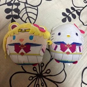 Set peluche Sailor Moon Hello Kitty - Foto 1 di 4