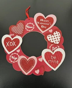 Valentine's Day Hanging Wall Sign Glittery Welcome Wreath XOXO - Picture 1 of 2