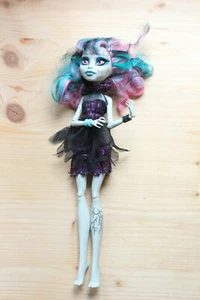 Monster High - Rochelle Goyle - 2011 - Foto 1 di 3