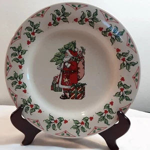Set Of 4 Vintage Gibson Christmas “Santa & Holly" 10" Dinner Plates - Picture 1 of 15