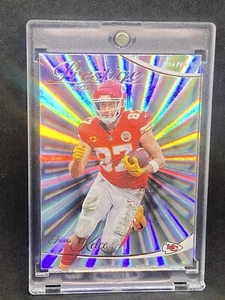 Travis Kelce RARA CARD INVESTIMENTO RIFRATTORE SPIRALE SSP PANINI CHIEFS MINT - Foto 1 di 2