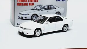1:64 Tomica Limited Vintage LV-N151c Nissan Skyline GT-R R33 Autech Version 40th