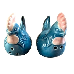 Gallo Pollo Azul Rosa Juego de 2 Piezas Cerámica Sal Pimienta Coctelera 3x 2.75 - Imagen 1 de 6