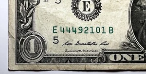 Billete de $1 dólar 2013 circulado triple cuatro elegante número de serie E 444 92101 B - Imagen 1 de 3