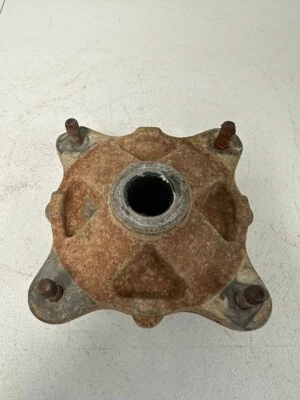 2016 Polaris Sportsman 570 EFI Rear Wheel Hub Assembly 5135113 Ranger 450 700 - Image 1 of 4