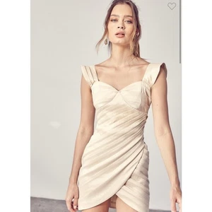 DO+BE Givin Bodycon Bandage Champagne Sweatheart Neck Mini Dress Size Small - Picture 1 of 12