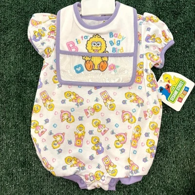 Conjunto de Romper e Babador Vintage Anos 90 Sesame Street Meninas 3-6 Meses Multicolorido Big Bird  - Imagem 1 de 4