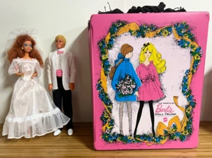 Mattel Barbie Puppentragetasche (1968) mit Barbie und Ken - Bild 1 von 18