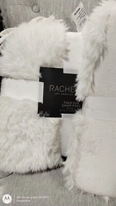 Rachel Zoe 2er Set LUXUS KUNSTFELL STUHLAUFLAGEN KISSEN gepolstert weiß Glam NEU - Bild 1 von 5