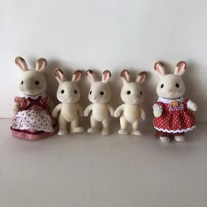 Calico Critters/Sylvanian Hopscotch Bunny/Kaninchenfamilie 5 - Bild 1 von 10