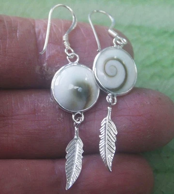 Hanging circles, beautiful to use, a gift that the recipient will love. - Image 1 of 4