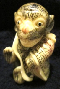 Resin NETSUKE MONKEY w/Etched Ink Inlay - Colorized - Fancy Robe - Japan - 2" - Picture 1 of 7