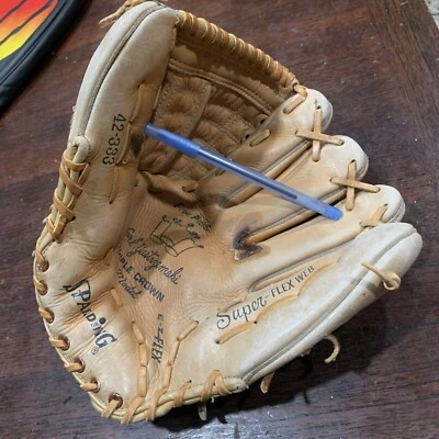 SPALDING  Baseball Glove 42-333 CARL YASTRZEMSKI  Triple Crown Model  RHT  Japan - Image 1 of 4