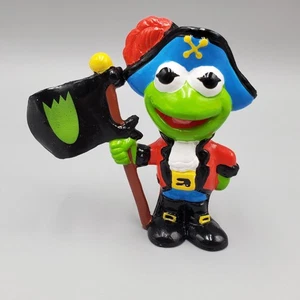 Muppets Kermit Pirat PVC Figur mit Flipper Flagge Applaus 2 inch - Bild 1 von 4