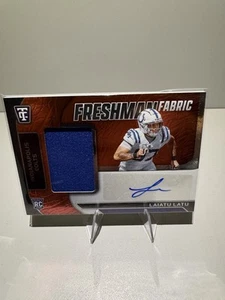 2024 Totally Certified - Freshman Fabric Red Mirror Laiatu Latu /100 RPA Auto - Bild 1 von 2