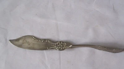 Cuchillo de mantequilla Wm A Rogers placa de plata A1 mango retorcido ornamentado antiguo vitoriano Foto 1 de 4