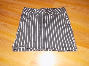 Size 7 Total Girl Black White Striped Denim Mini Skirt Jack Skeleton Bound EUC - Picture 1 of 4