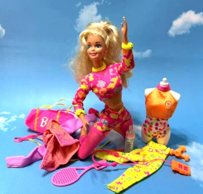 Muñeca Barbie gimnasta 1994 con accesorios de entrenamiento y ropa - pie plano articulado Foto 1 de 4