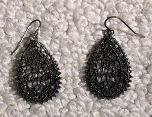 Pair Of Teardrop Dangle Earrings 25 - Picture 1 of 5