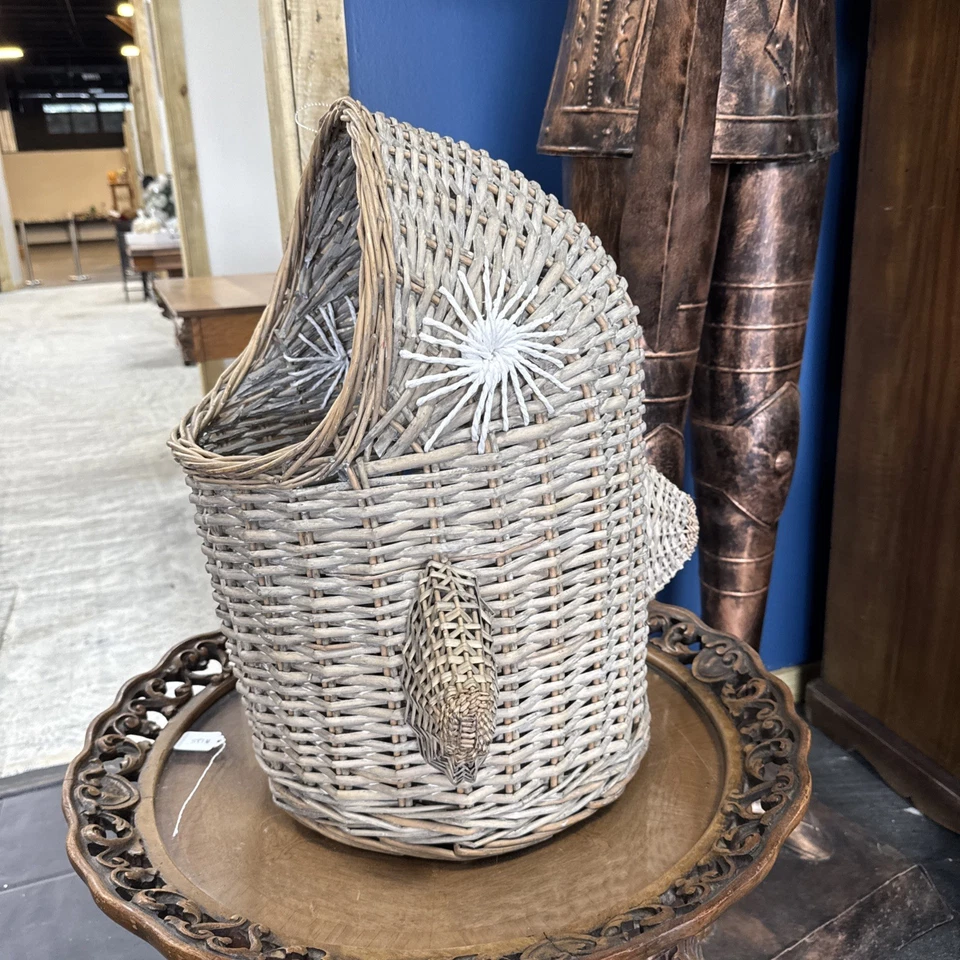 "CESTA DE ALMACENAMIENTO Pottery Barn Kids MICKER tiburón cesta de lavandería decoración de habitación 21"" de alto" Foto 1 de 4