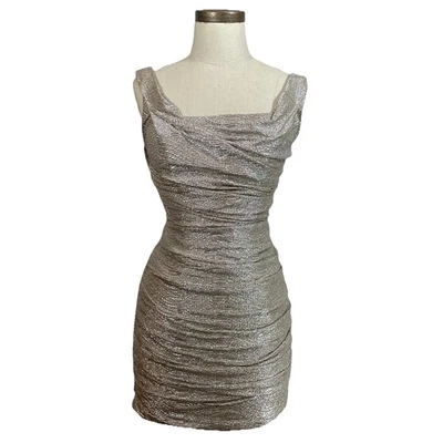 Vestido de Fiesta Express Talla 4 Champagne Brillo Sin Mangas Bodycon HOCO Foto 1 de 4