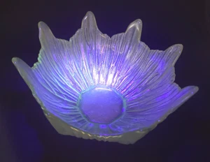 Pier One Vase Unique GLOW Glows & Shape Blue Green Iridescent Glass - Picture 1 of 7