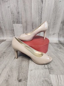 Bandolino Women's Heels Size 8.5M Patent Leather Peep Toe - Beige - Picture 1 of 11