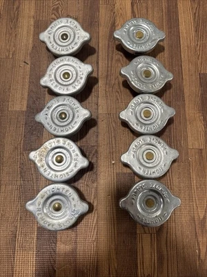 10 Tapas Radiador Nos Ford Chevy Tapas Nuevas, Lote De 10 Foto 1 de 4