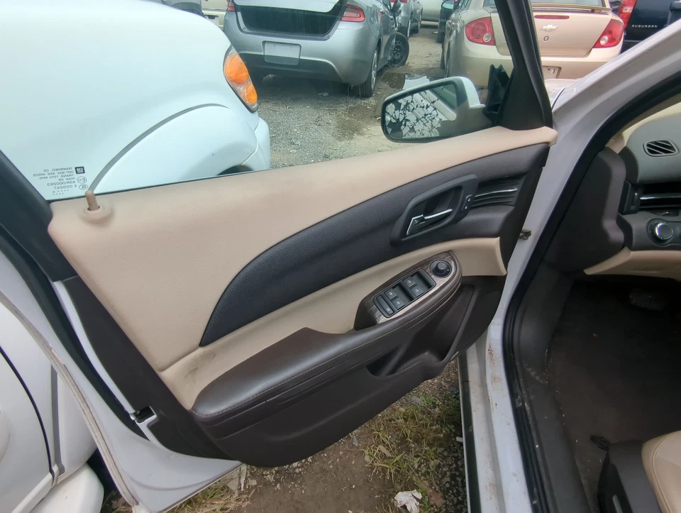 Chevrolet Malibu 2015 panel interior del conductor delantero izquierdo moldura L57YO Foto 1 de 1