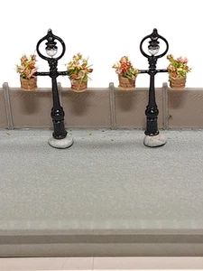 N gauge lead Victorian train station street lamps lights with flowers painted x2 - Picture 1 of 9
