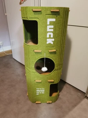 Filz Katzenbaum mit 3 Höhlen Kratzmöbel Grün für Innen - Bild 1 von 3