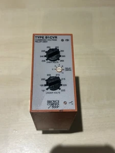 Relé de voltaje combinado Broyce Control tipo B1CVR 230V y base RS 361-1681 - Imagen 1 de 3