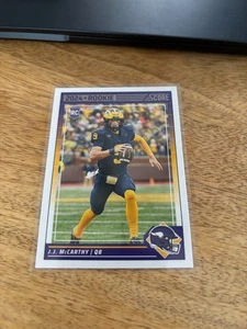 2024 Panini Score JJ McCarthy Rookie Card #304 (RC) - Minnesota Vikings - Bild 1 von 2