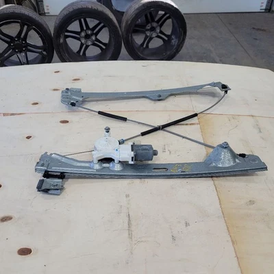 Regulador de ventana trasera derecha pasajero compatible con 07-14 ESCALADE ESV 27536 Foto 1 de 4