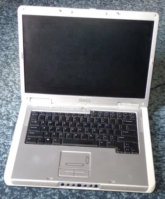 Dell Inspiron 6000 Model PP12L Intel Pentium M 1.5 GHz 2GB RAM Laptop for Parts - Image 1 of 4